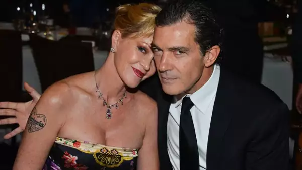 Famosos como Lea Michele, Angelina Jolie, Melanie Griffith, David Beckham y Johnny Depp se pintaron el nombre de su amor, aunque algunos lo tuvieron que remover.