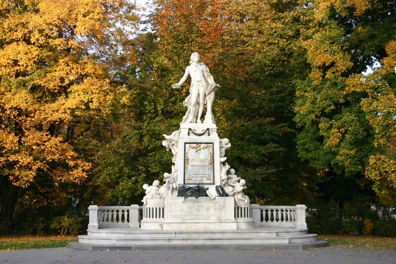 Wolfgang Amadeus Mozart nació en 1756 y falleció en 1791. Compuso más de 600 trabajos, desde ópera hasta piezas de coro. En la foto, su memorial en Austria. (Foto: Cortesía SXC)