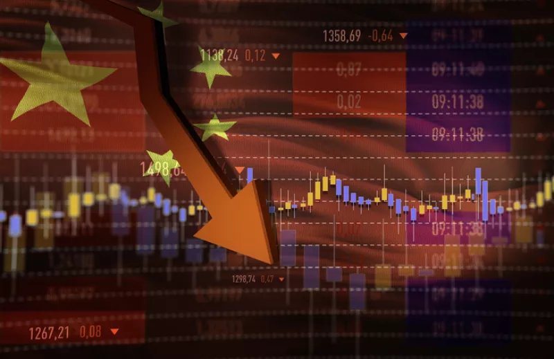 bandera de China con gráfico del mercado de valores.