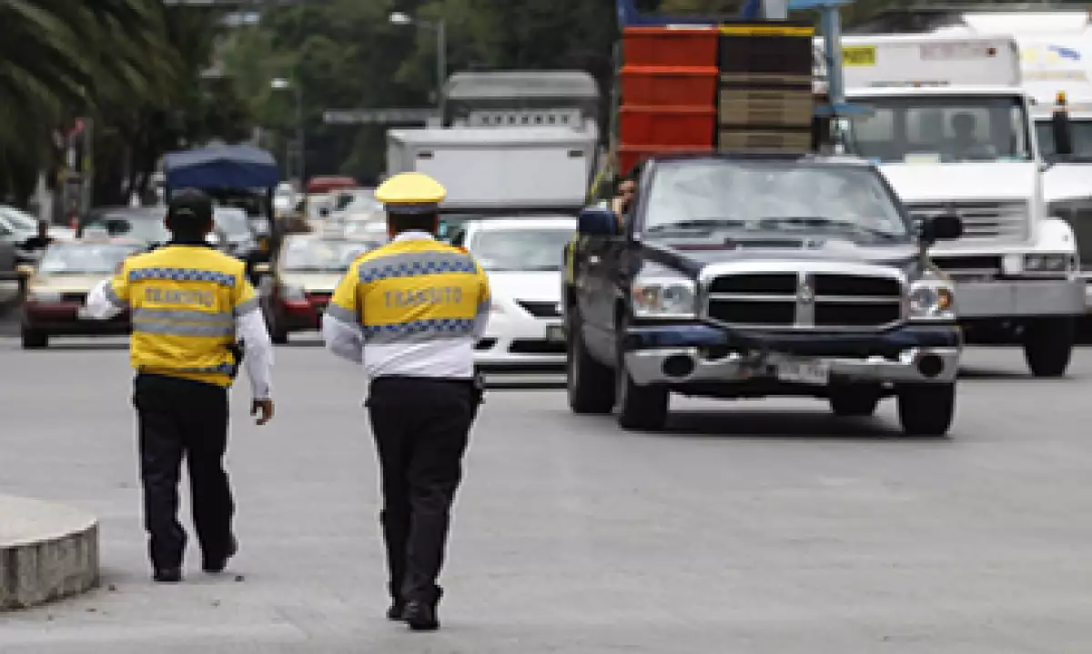 La Canacope señala que el Hoy No Circula farovece la corrupción. (Foto: Cuartoscuro)