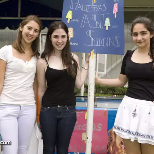 Ana Gargollo, Valéria Berlfein y Nadine Elyabroudi