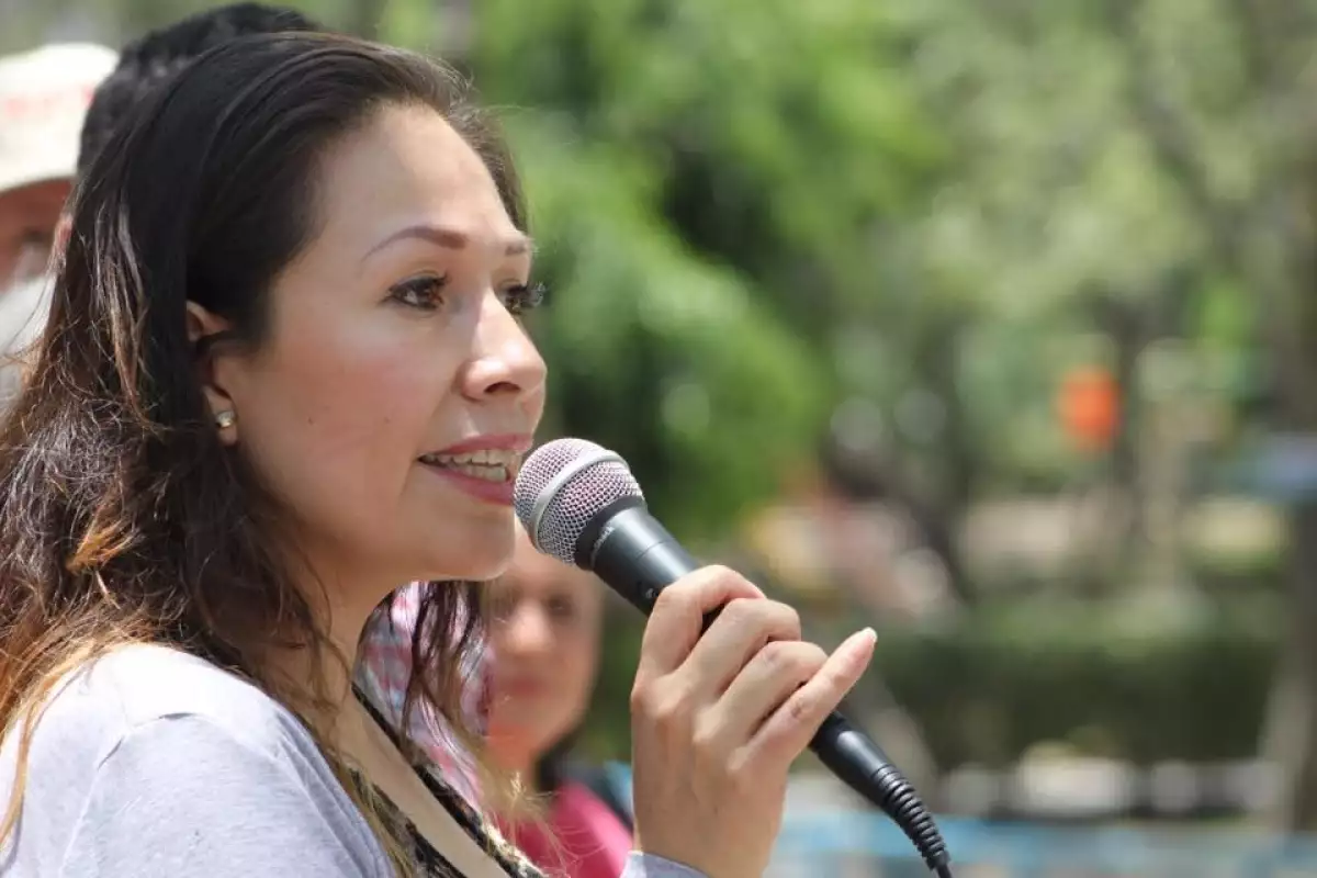 Precandidata, ¿fantasma?