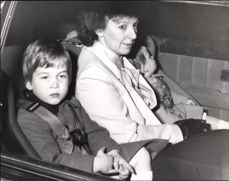 Príncipe William, Barbara Barnes y el príncipe Harry