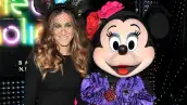 La relación de Barneys y Disney continúa estrechándose, ahora con un cortometraje animado, `Electric Holiday´, protagonizado por Sarah Jessica Parker.