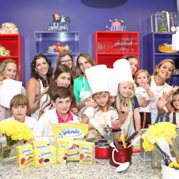 Ana Paula Fernández con su hijo Fran Wurm,Tanya Moss con sus hijos Alan y Galia Stolkin,Tallulah Rose y Cheryl Finnegan,Michelle Magún y su hijo Marck Chernitzcki y Nicole y Shyvel,Paulina Abascal,Linda Cherem,Paloma Guzmán Adela Tamez,Alejandra Albarrán con su hija Xaviera Carranza