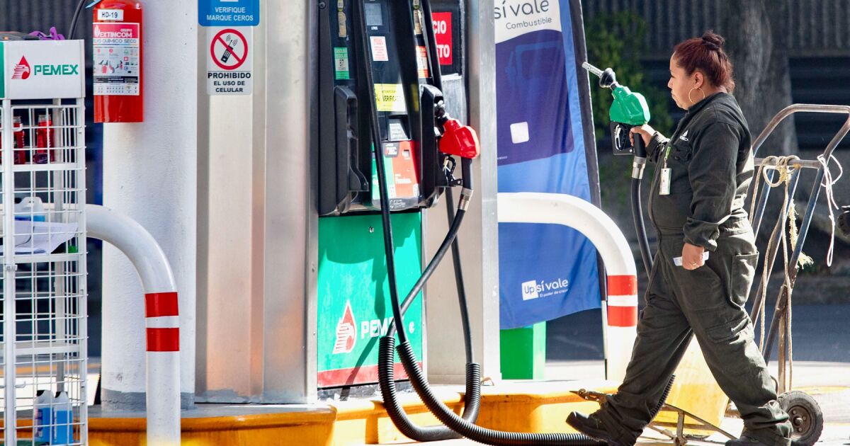Hazine, petrol fiyatlarındaki artış nedeniyle Premium benzine yeniden sübvansiyon sağlıyor