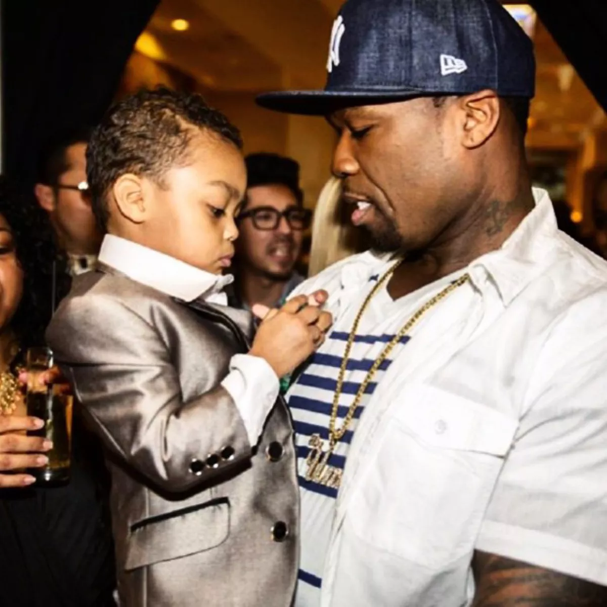 En su Instagram el rapero se derrite en comentarios de amor a su bebé, dejando salir con él su lado tierno.