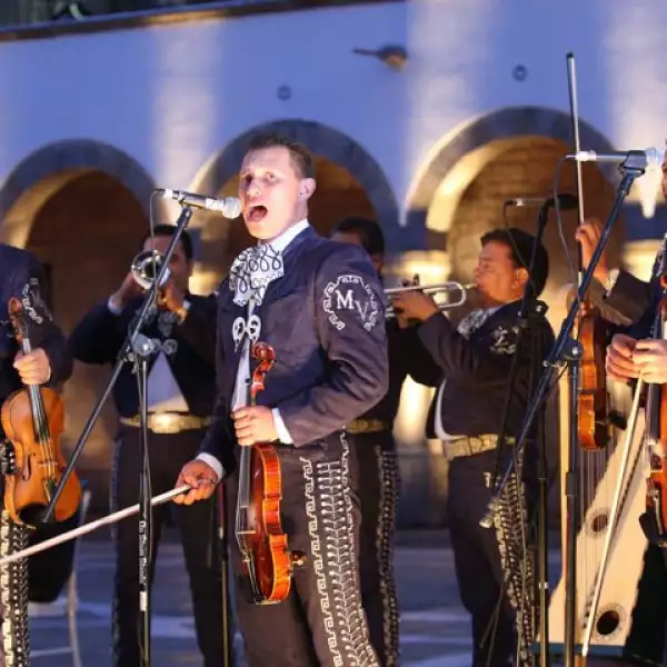 Además también disfrutaron del mariachi argas de Tecalitlán.