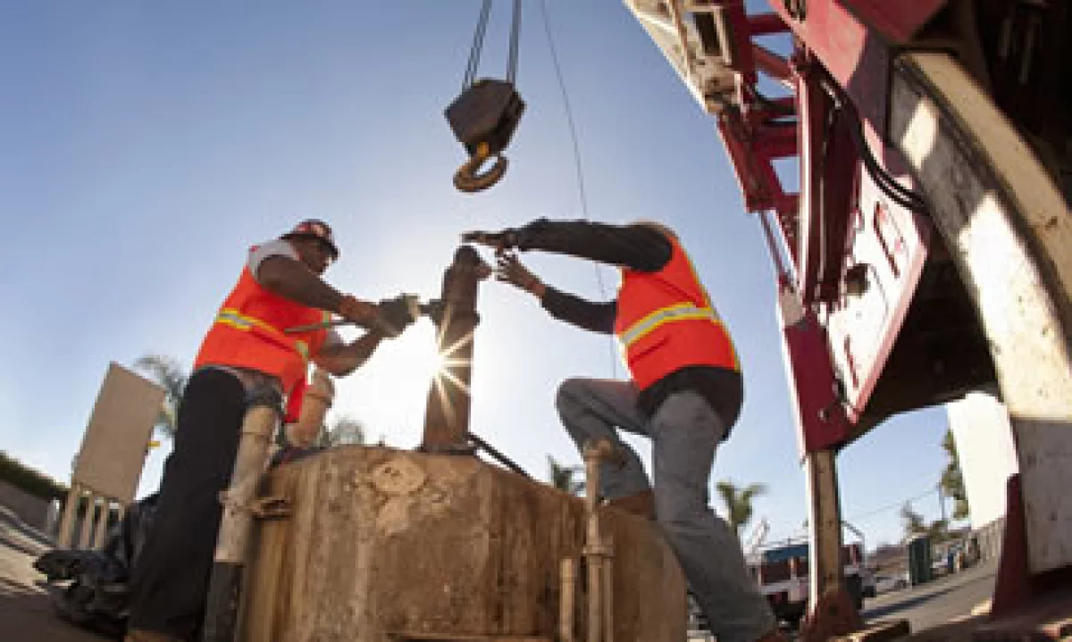 A tasa interanual, la producción industrial tuvo un declive de 1.1%, según el reporte del INEGI. (Foto: Getty Images)