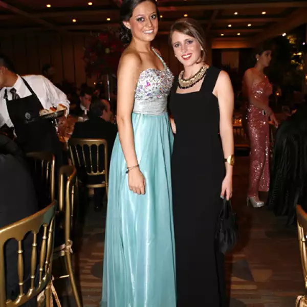 Renata Ezquerro y Mater Campuzano