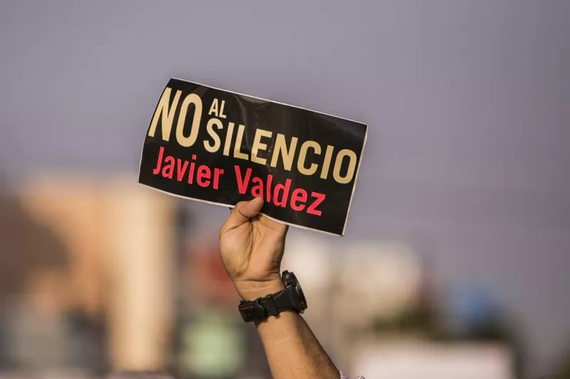 La campaña que 'revive' a Javier Valdez gana 7 leones en Cannes 
