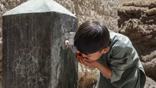 Una persona de cada cuatro carece de acceso seguro al agua potable, alerta la ONU