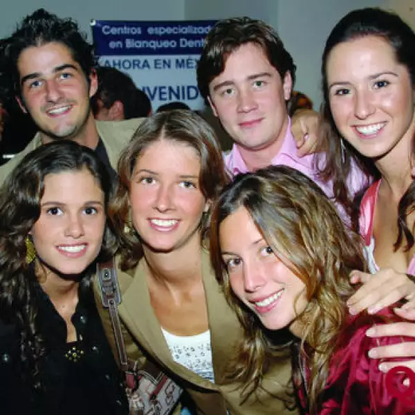 Héctor Barroso, Fernando Arrangois, Mariana Vega, Andrea Pérez Salazar, Jimena Barroso, Lucía Muniain