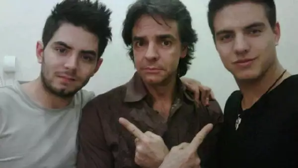 El comediante mexicano platicó que ha tenido que meter en cintura a Vadhir y José Eduardo pero que todo ha sido con mucho amor.