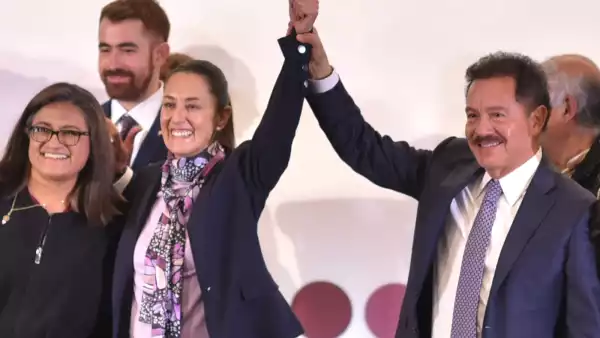 La jefa de Gobierno Claudia Sheinbaum en la plenaria de Morena