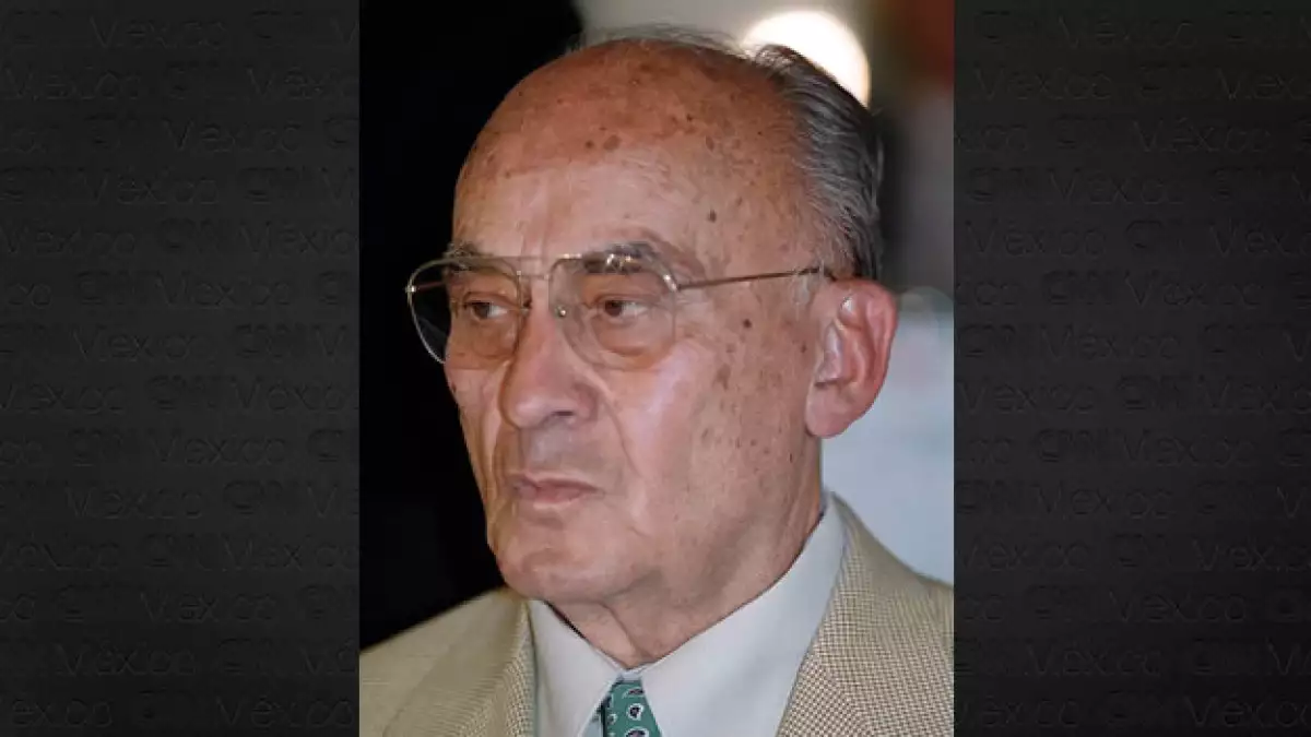 Luis Echeverría se restablece por cirugía