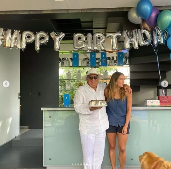 Checo Perez Y Sus Hermanos Festejan Los 61 Anos De Su Papa