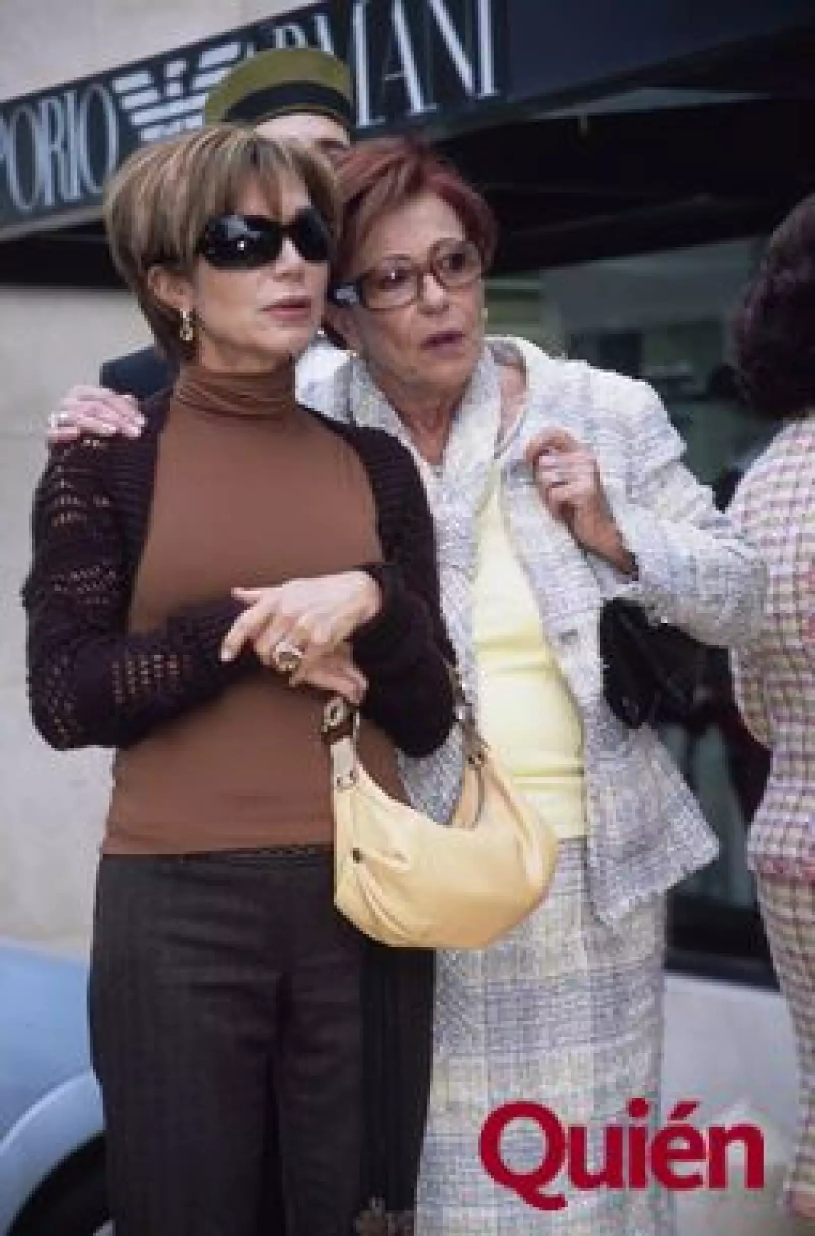 Azita Mujica, Leonora Berger