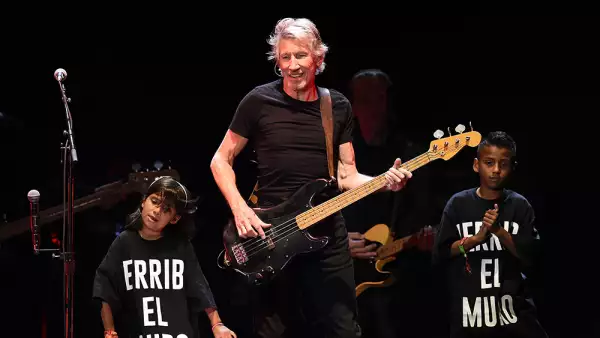 Roger Waters empieza su lucha