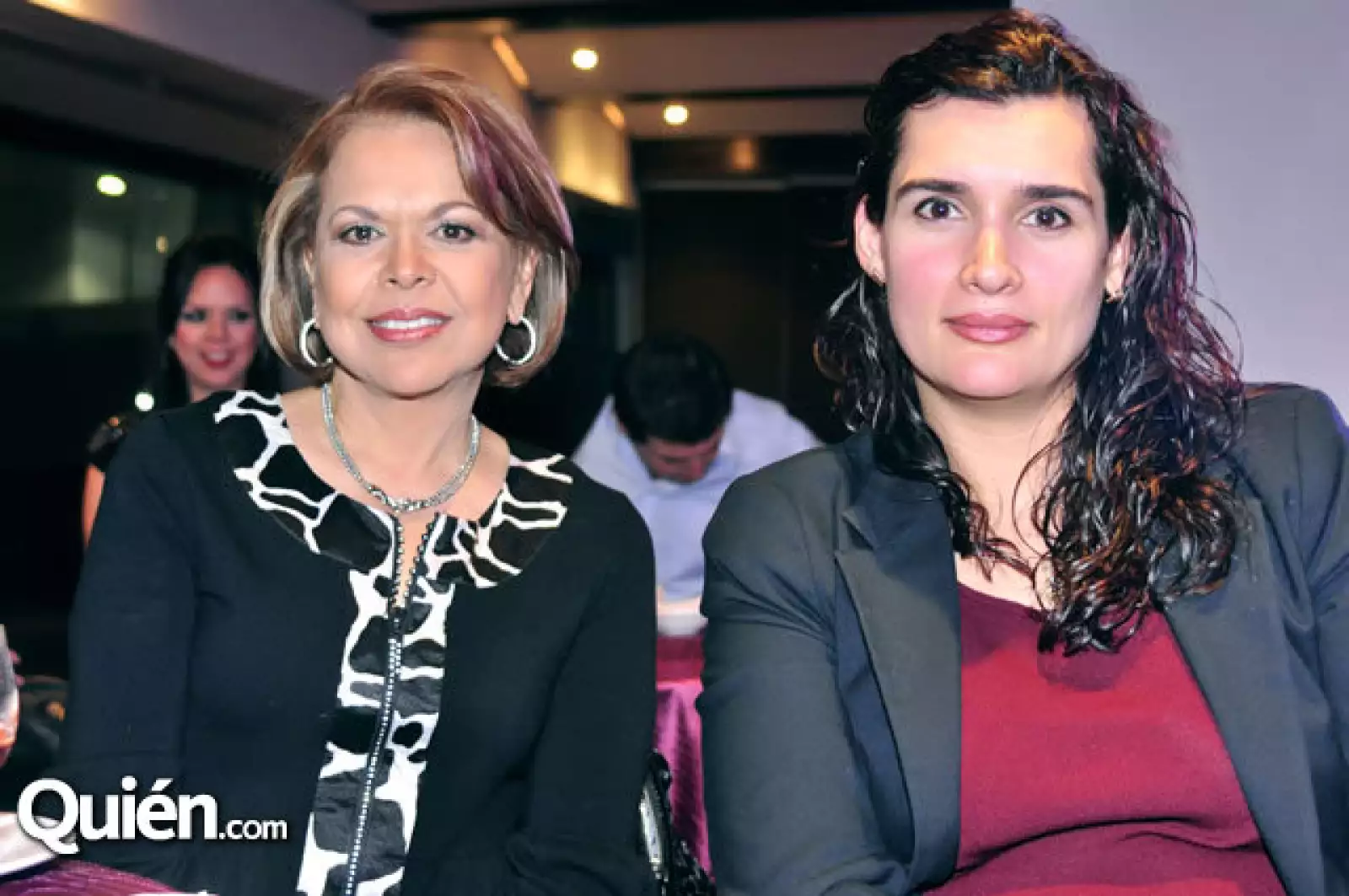 Cristina Benavides de Cedillo y Herlinda Chapa de Cerda