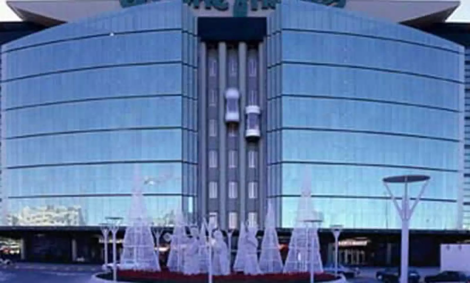 Arquitecto: Antonio Vitón. Tipo vidrio: Isolar Solarlux Green Plus 21/26 con Multipact y Serigrafía.