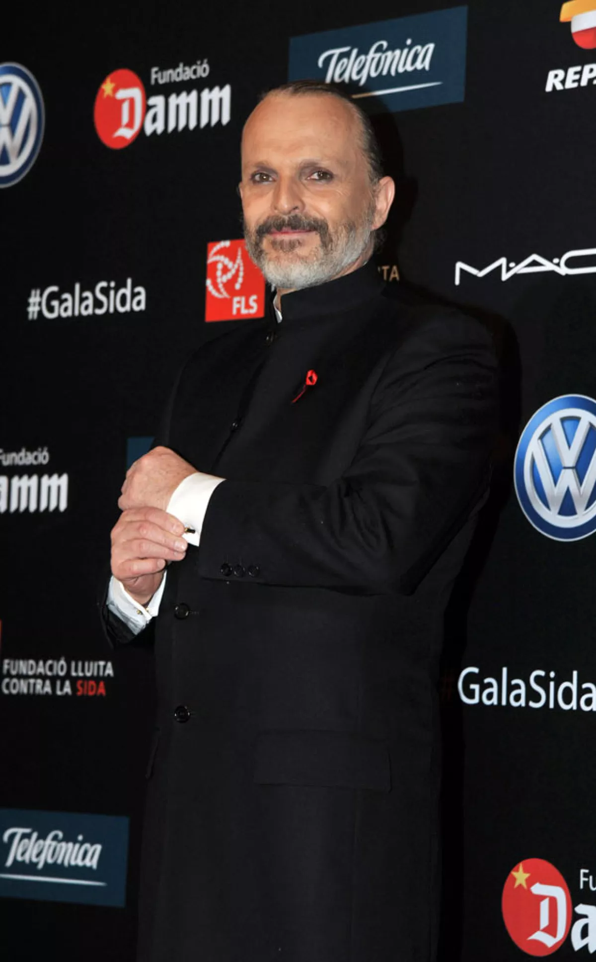 Miguel Bosé tuvo 4 hijos a través de un vientre de alquiler.