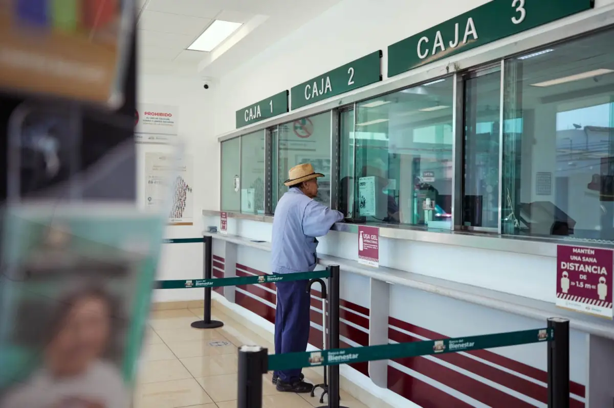 Pensiones del Bienestar y el SAT, ¿se declaran? Qué la Ley de ISR sobre los programas sociales


