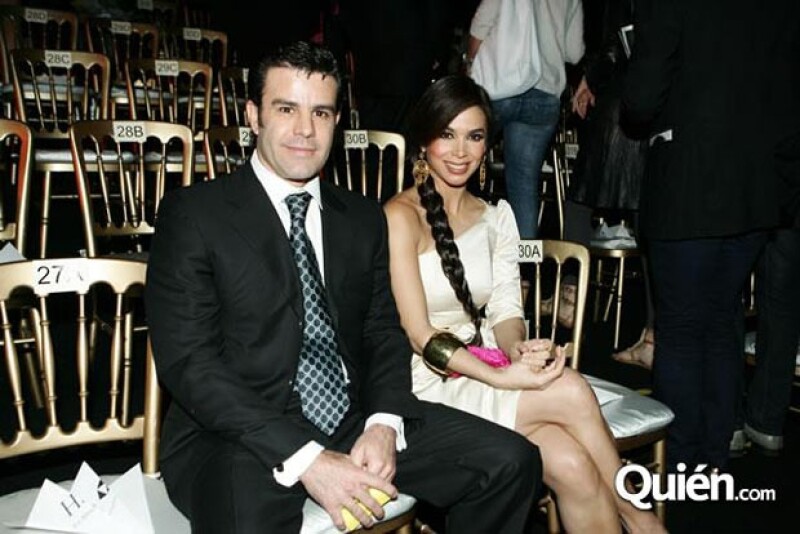 La pareja se muestra enamorada aún después de tantos años.