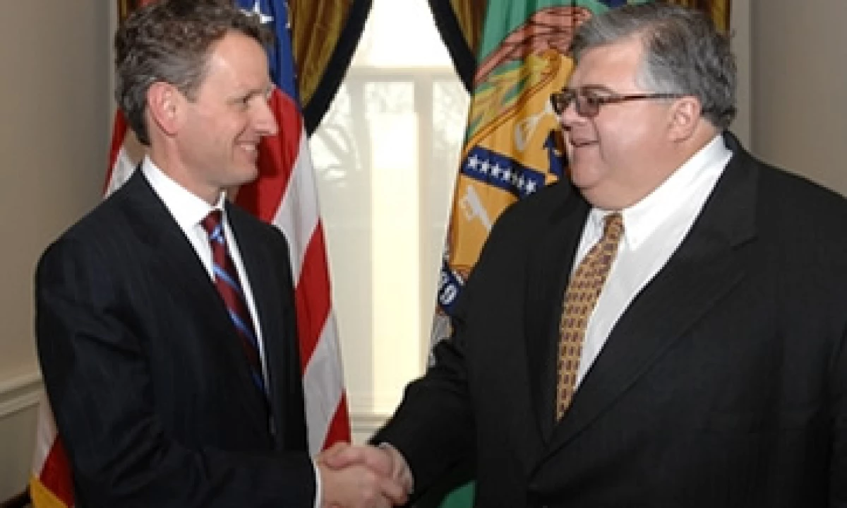 Geithner ha sostenido “buenas discusiones†con Carstens sobre su candidatura al FMI, dijo la dependencia. (Foto: Cortesía Treasury.gov)