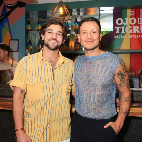 Christopher Basteris y César Flova 