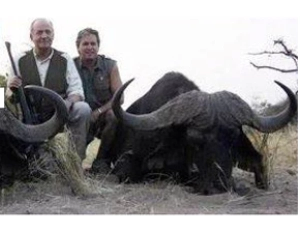 El Rey junto con el dueño del Safari.