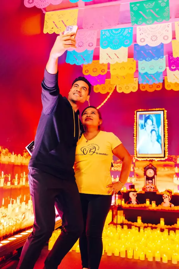 Carlos Rivera celebra 20 años de carrera en la Expo Riverista Fan Fest en Huamantla Tlaxcala