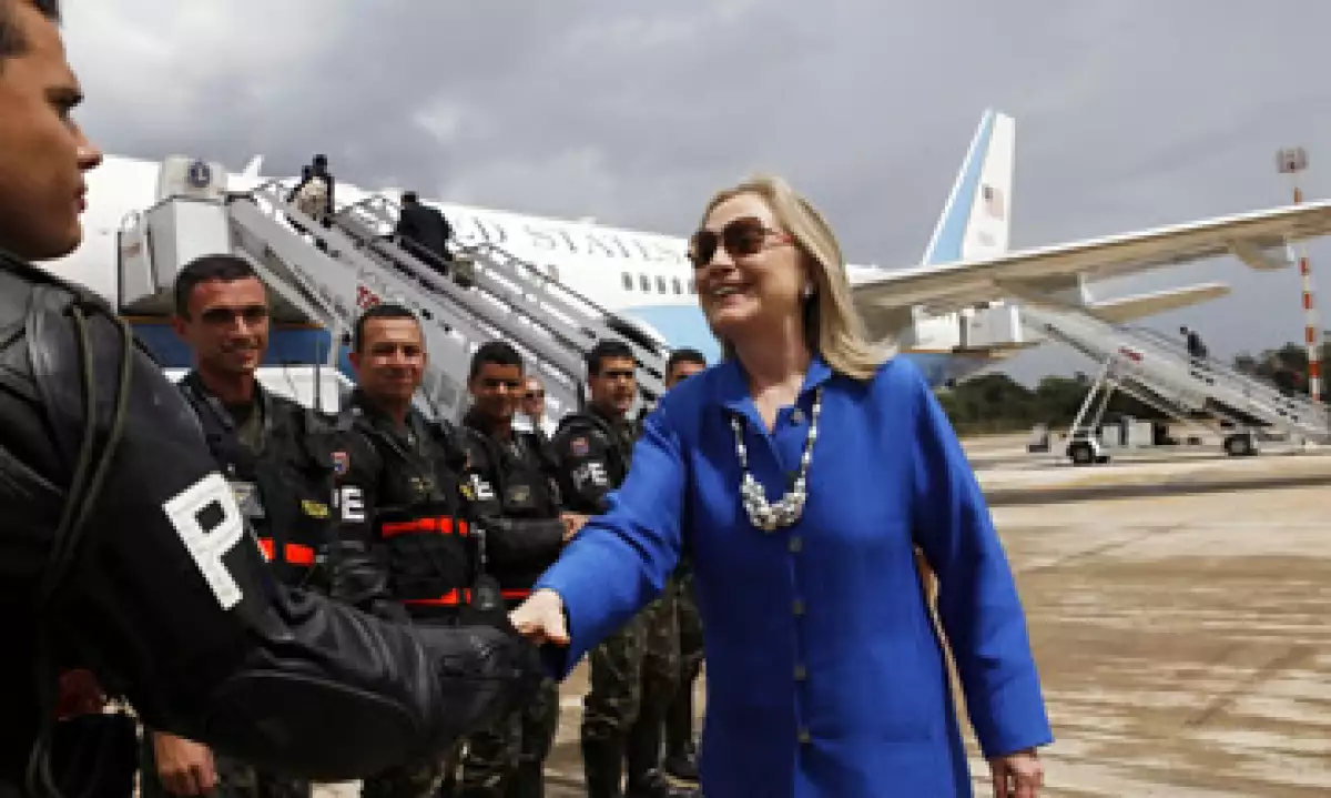 Hillary Clinton indicó que las naciones son las que deben justificar sus decisiones y vivir con ellas. (Foto: Reuters)