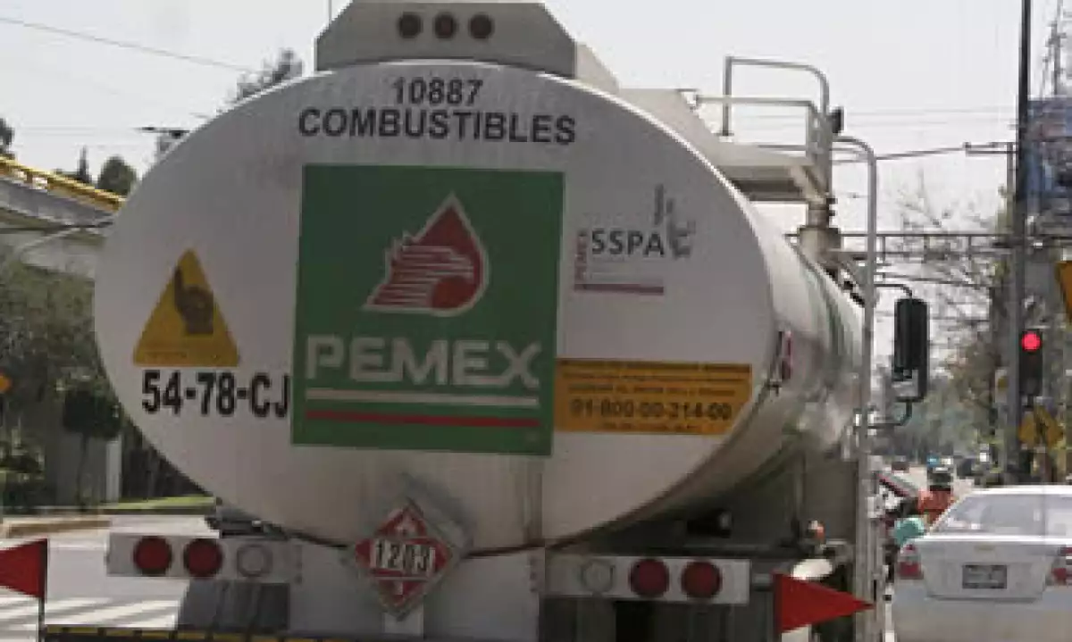 El regulador antimonopolios multó a Pemex con 653 mdp por el caso el año pasado. (Foto: Cuartoscuro)