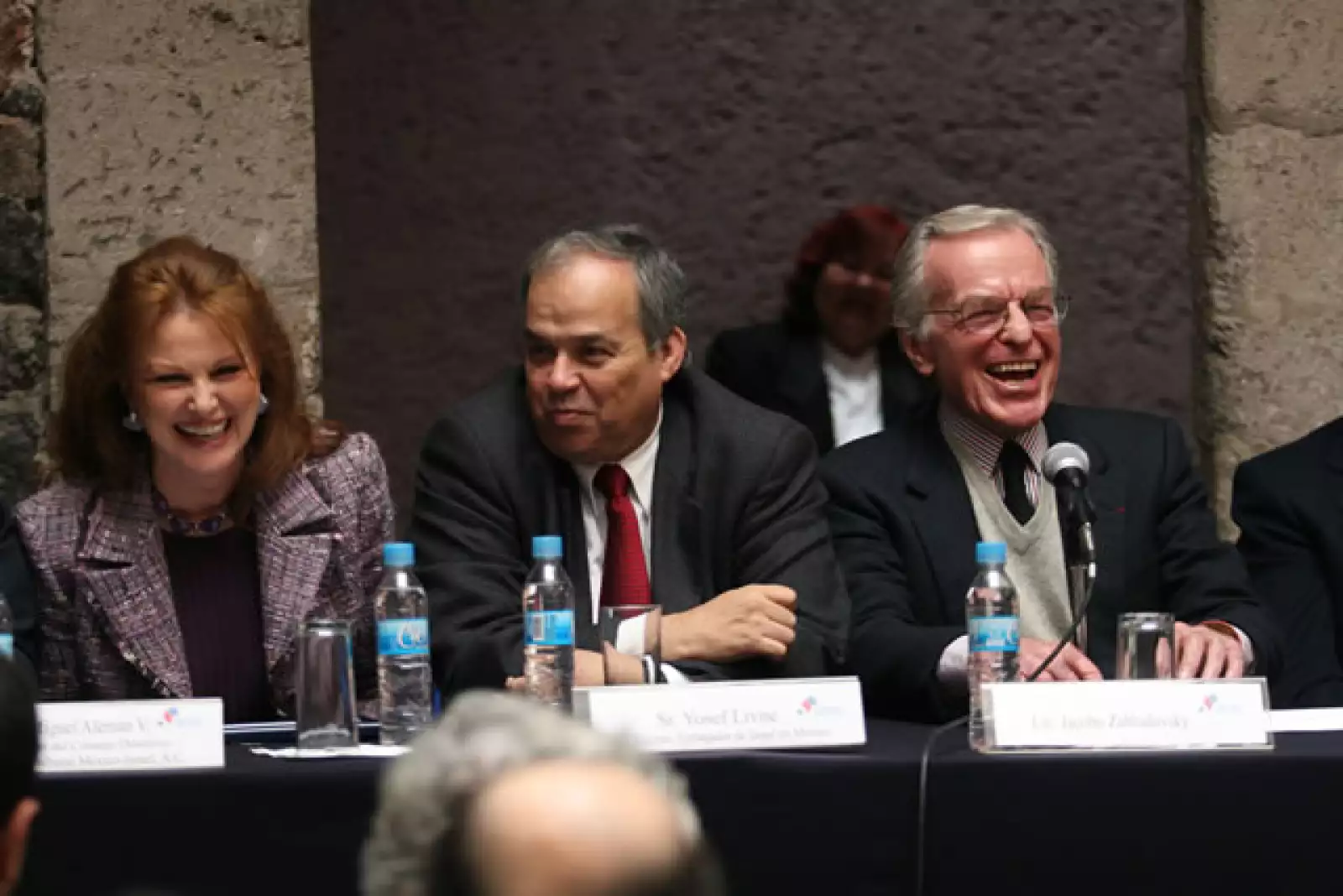 Homenaje a Jacobo Zabludovsky y Leon Davidoff.