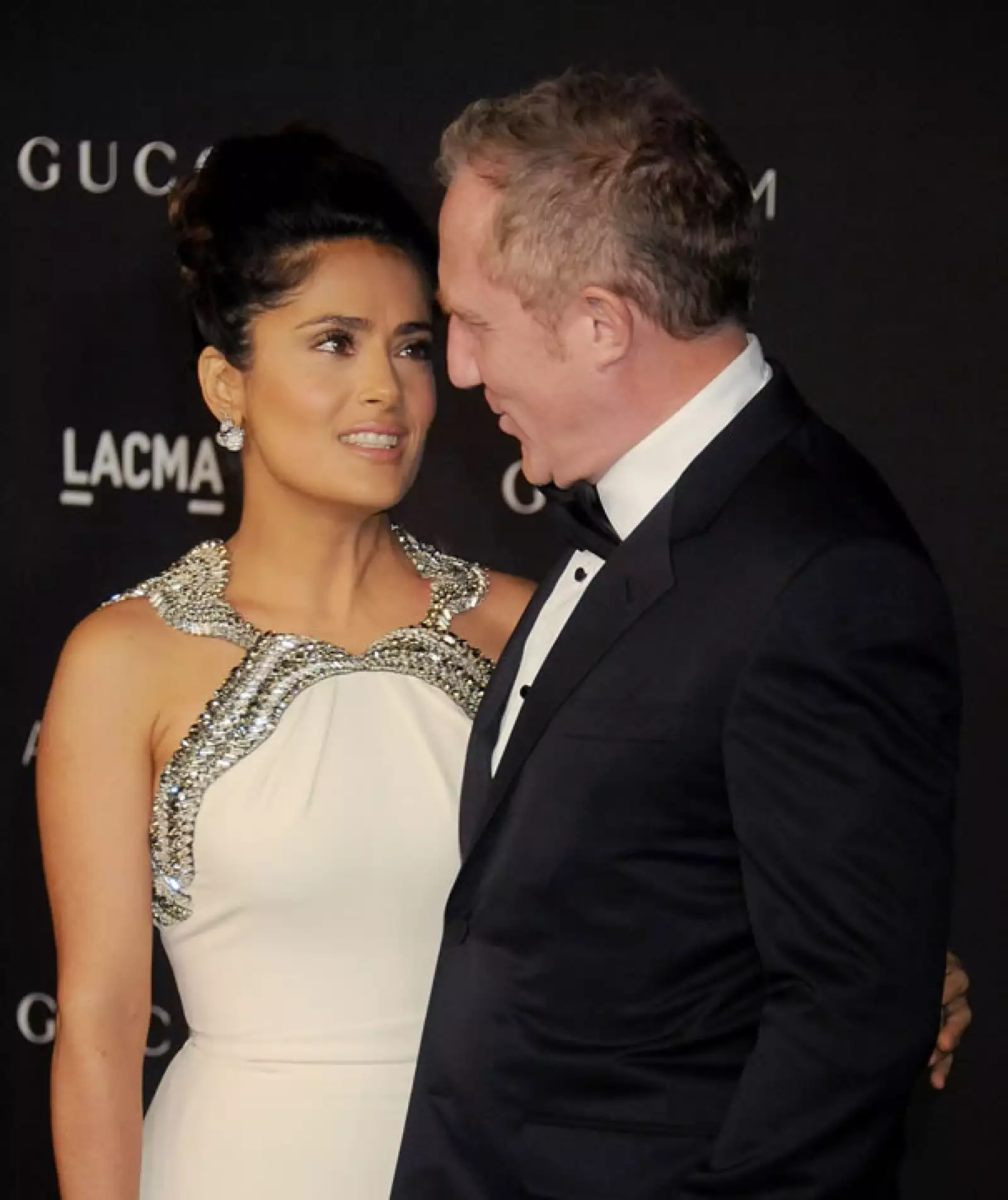 Francois es un poderoso empresario en el mundo de la moda, cuestión que ha quedado impregnado en el estilo de Salma.