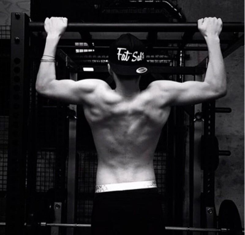 Brooklyn presumió su musculoso cuerpo en Instagram.