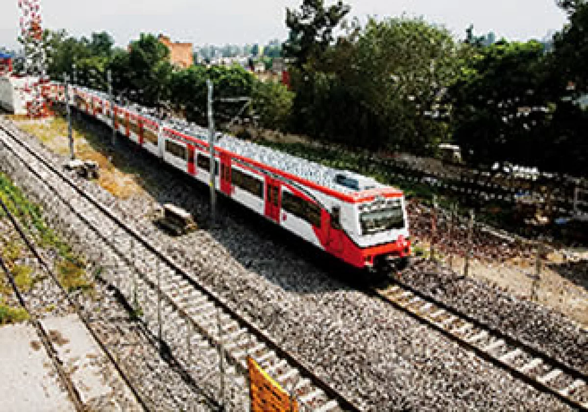 El tren suburbano podría llegar hasta Huehuetoca, como se planteó desde el principio. (Foto: Archivo Expansión/Adán Gutiérrez)