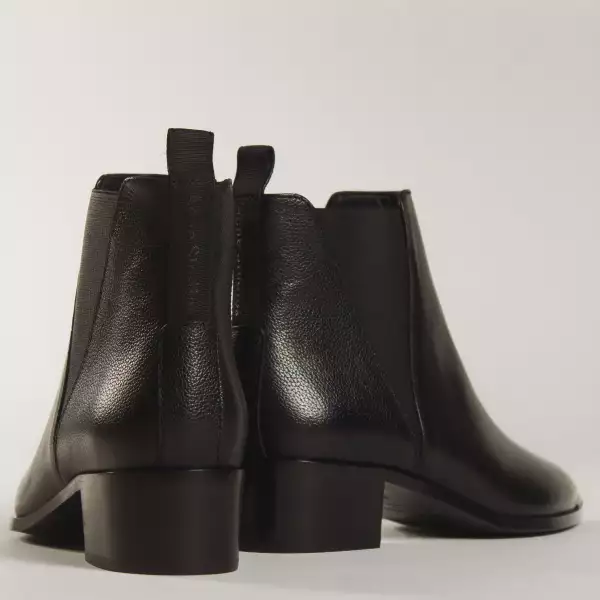 18. Acne Studios - JENSEN SMALLGRAIN BOOTS BLACK disponible en AMY y amoamy.com jpg.jpg