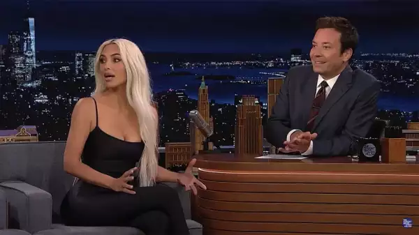 Kim Kardashian y Jimmy Fallon.jpg