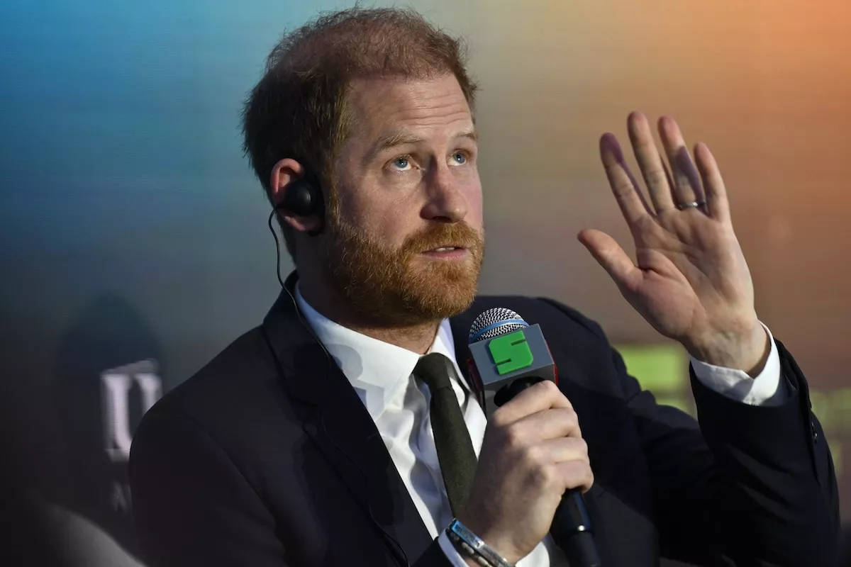 El príncipe Harry pide a Vladimir Putin que termine la guerra, durante su visita sorpresa a Ucrania
