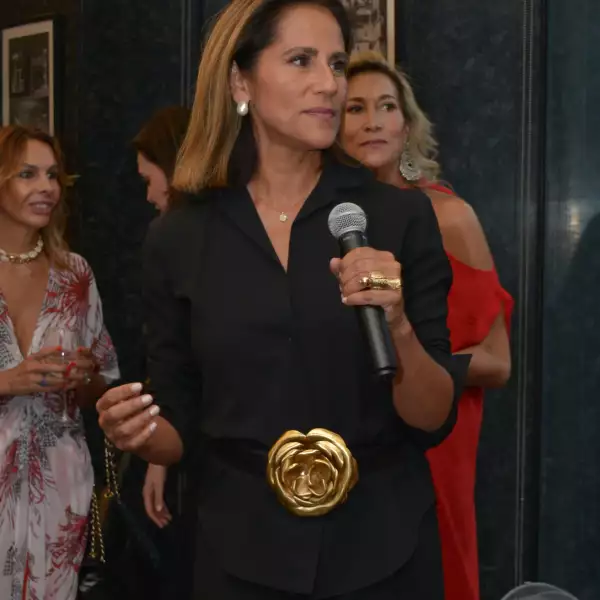 Compañia Saddy Abaunza