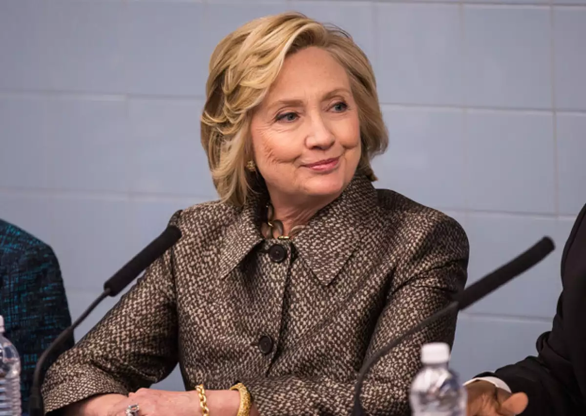 Desde JLo hasta Ariana Grande, ellos apoyarán a la esposa del ex presidente Bill Clinton en su campaña a la presidencia de Estados Unidos en 2016.