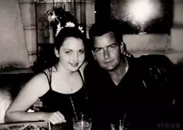 Cassandra, de 31 añosm ya hizo abuelo al actor.