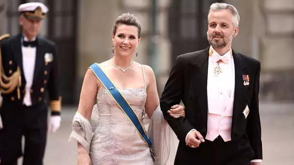 Ceremony And Arrivals:  Wedding Of Prince Carl Philip Of Sweden And Sofia Hellqvist