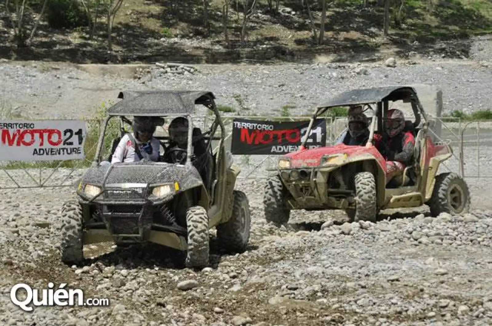 Moto Cross en Río Santa Catarina por Moto 21