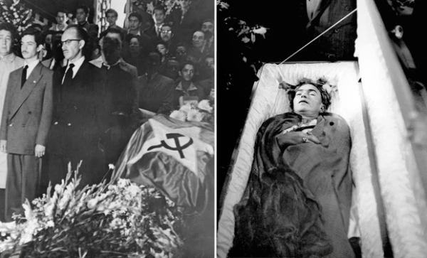 Frida Kahlo murió de pulmonía a los 47 años el 13 de julio de 1954. Durante su funeral en Bellas Artes sus amigos quitaron la bandera de México y pusieron la de la hoz y el martillo que representaba al comunismo.