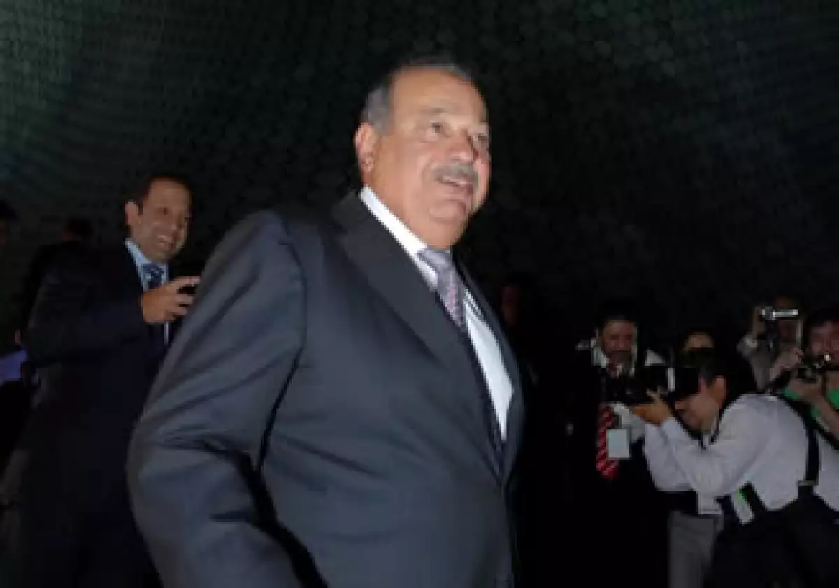 Carlos Slim encabezó por segundo año consecutivo la lista de los hombres más ricos del mundo de la revista Forbes. (Foto: Notimex)