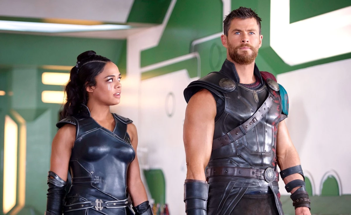 Chris Hemsworth y Tessa Thomson