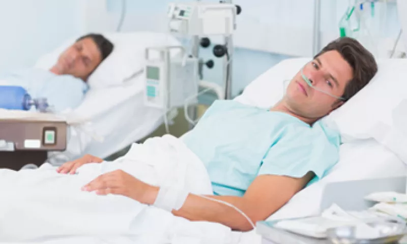 Los hospitales acordaron incrementar precios a aseguradoras, dijo la CFC. (Foto: Getty Images)